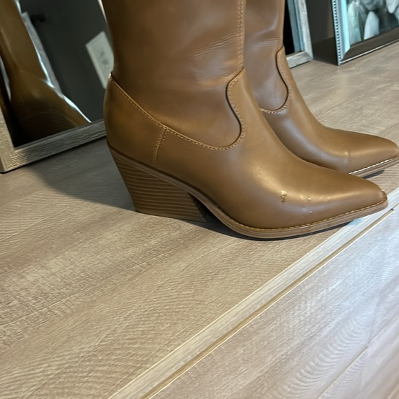 New! Never worn outdoors. Tan boots. Size 7 - Picture 3 of 5
